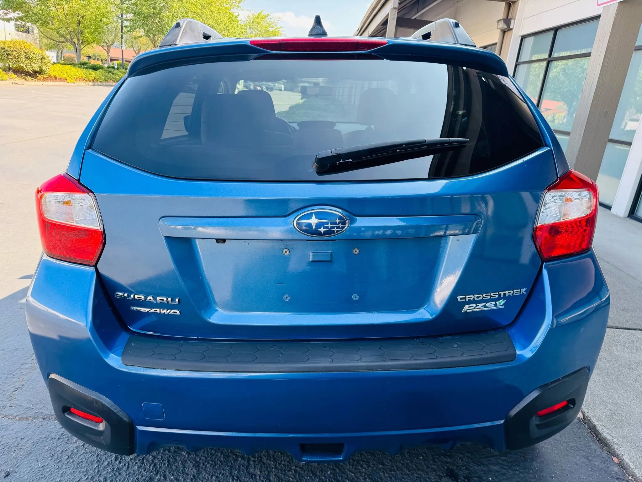Used 2017 Subaru Crosstrek 2.0i Premium image 4