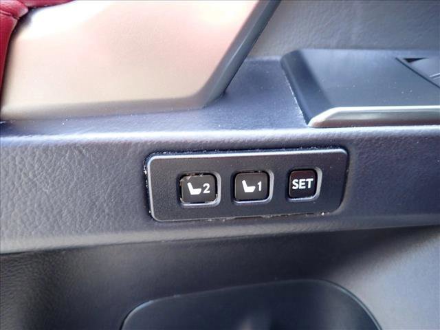 Used 2023 Lexus GX 460 Luxury w/ Sport Design Package AWD/4WD image 16