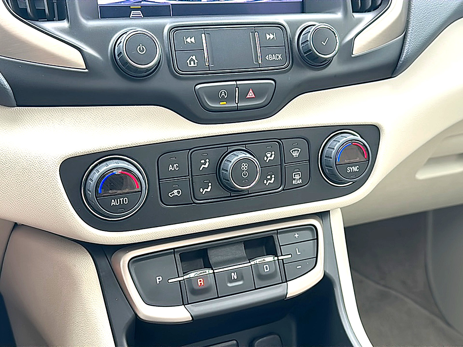 Used 2023 GMC Terrain Denali AWD/4WD image 35