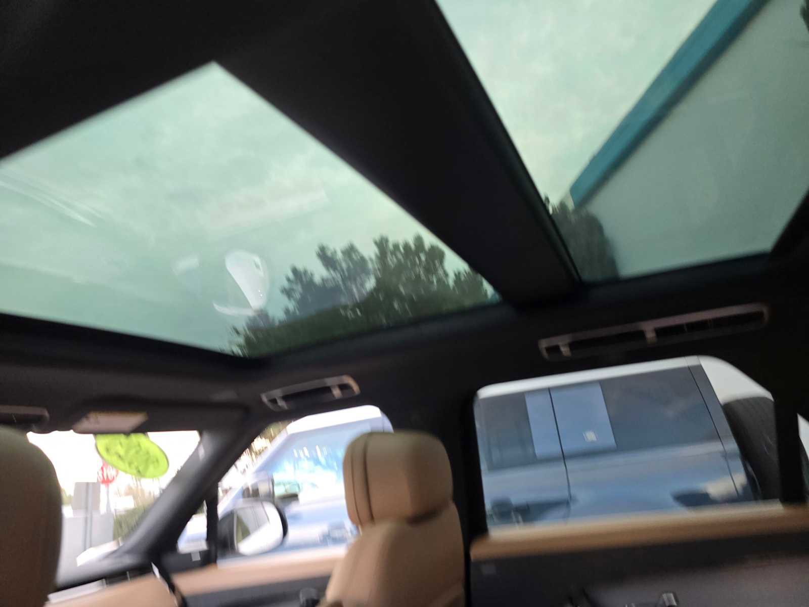 Certified 2025 Land Rover Range Rover Sport SE image 22