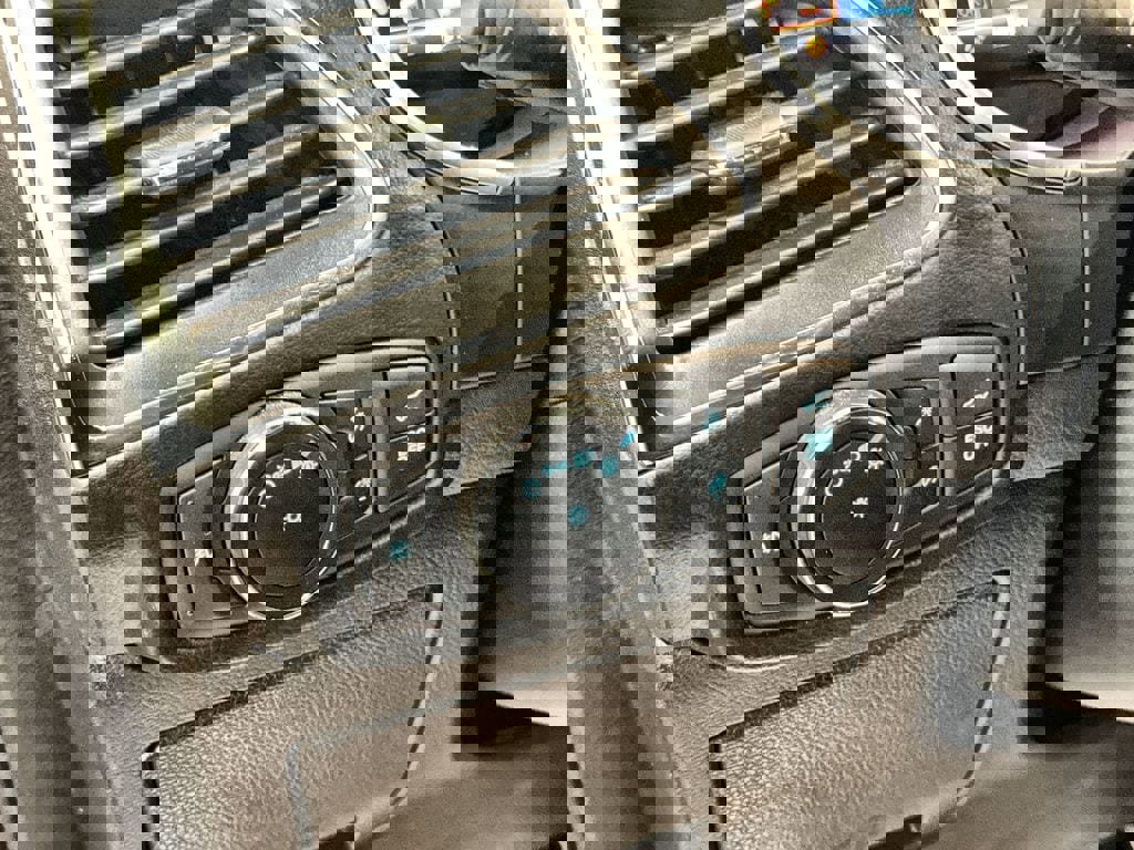 Used 2019 Ford Edge ST w/ Convenience Package image 16