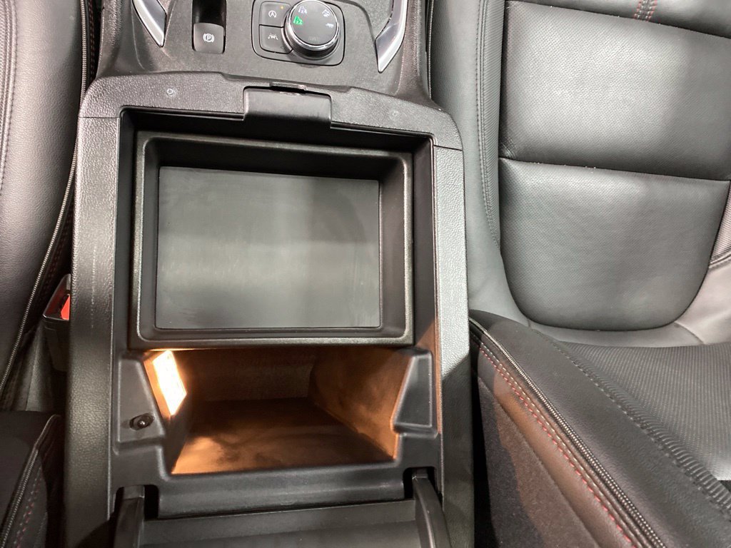 Used 2023 Chevrolet Traverse RS w/ LPO, Floor Liner Package AWD/4WD image 40