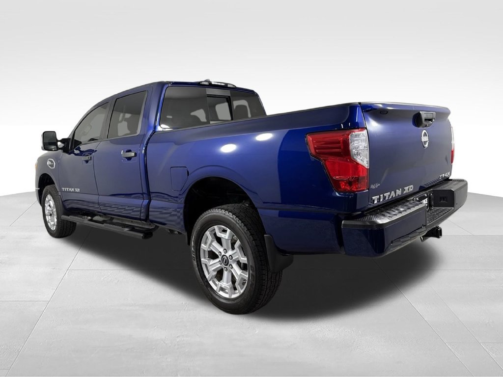 Used 2024 Nissan Titan SV w/ SV Convenience Package AWD/4WD image 9