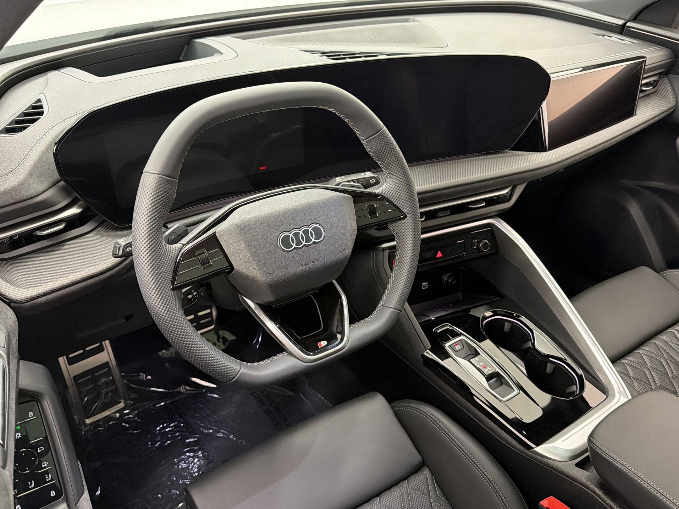 New 2026 Audi SQ5 Prestige AWD/4WD image 4