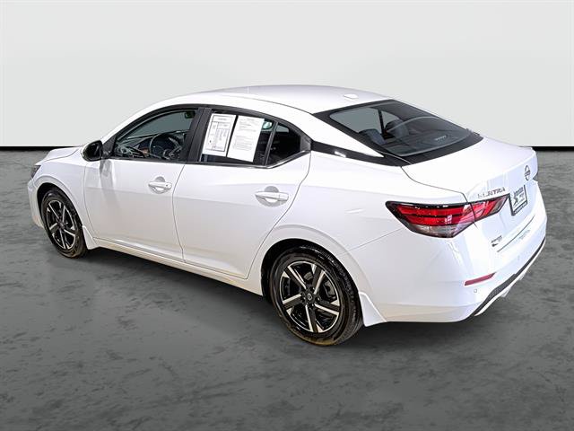 Used 2024 Nissan Sentra SV FWD image 2
