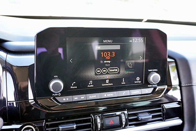 Used 2024 Nissan Pathfinder SV FWD image 35
