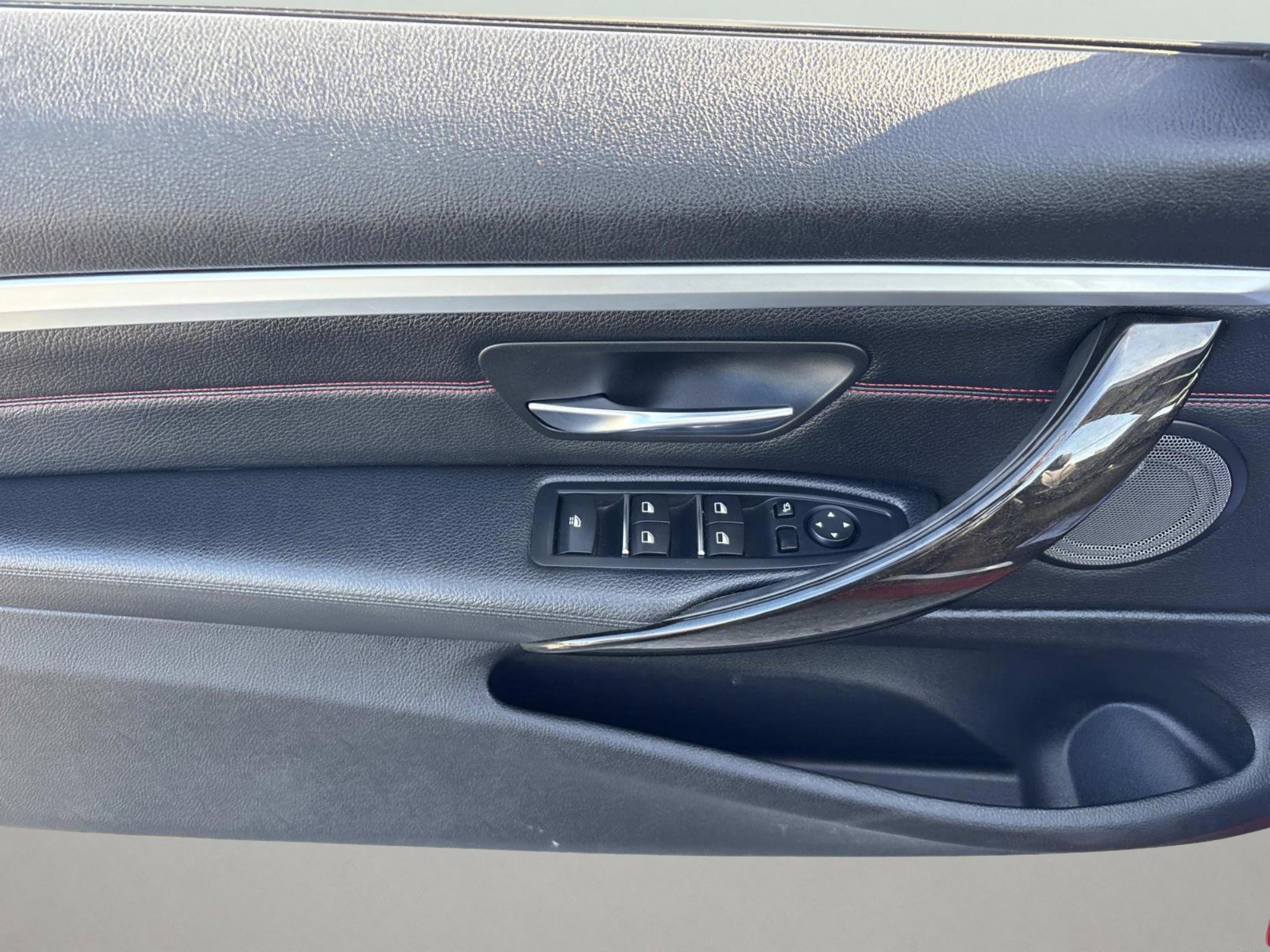 Used 2019 BMW 430i Convertible w/ Convenience Package image 21