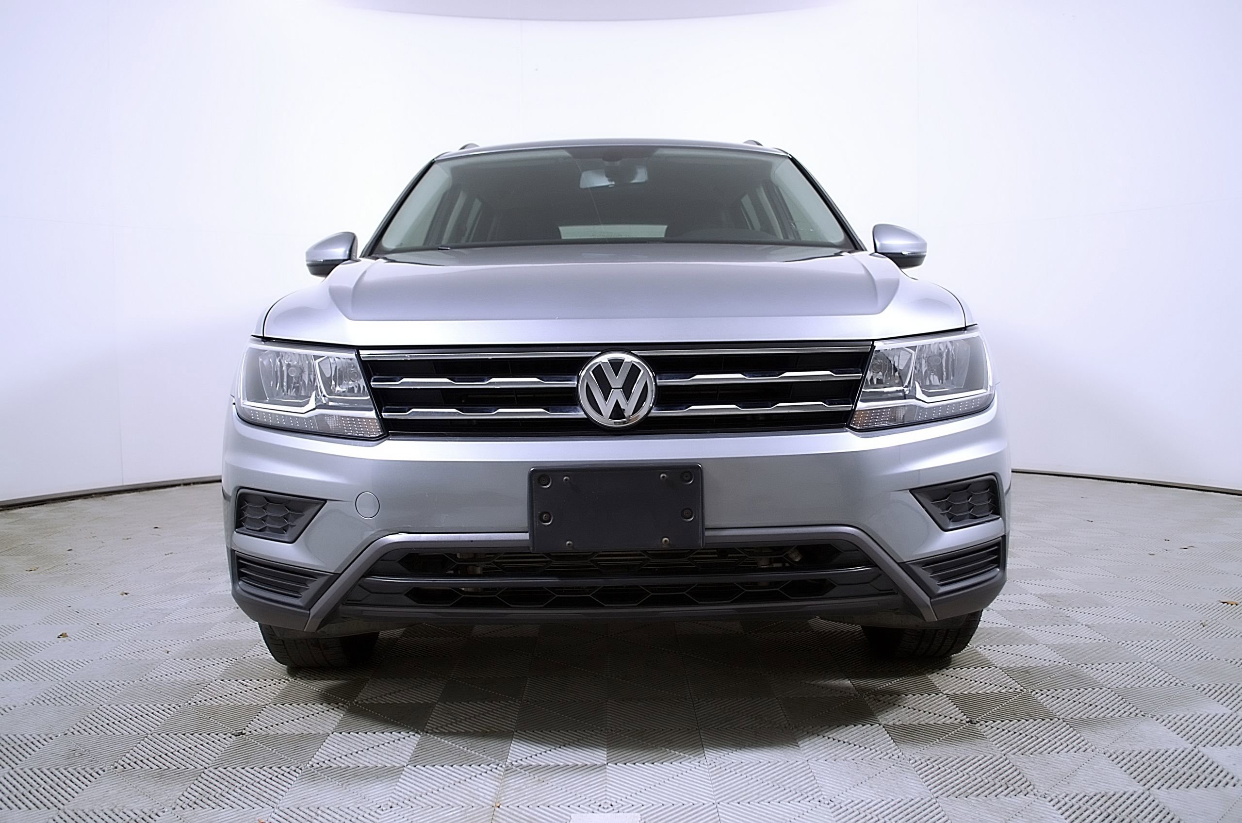 Used 2021 Volkswagen Tiguan SE FWD image 5