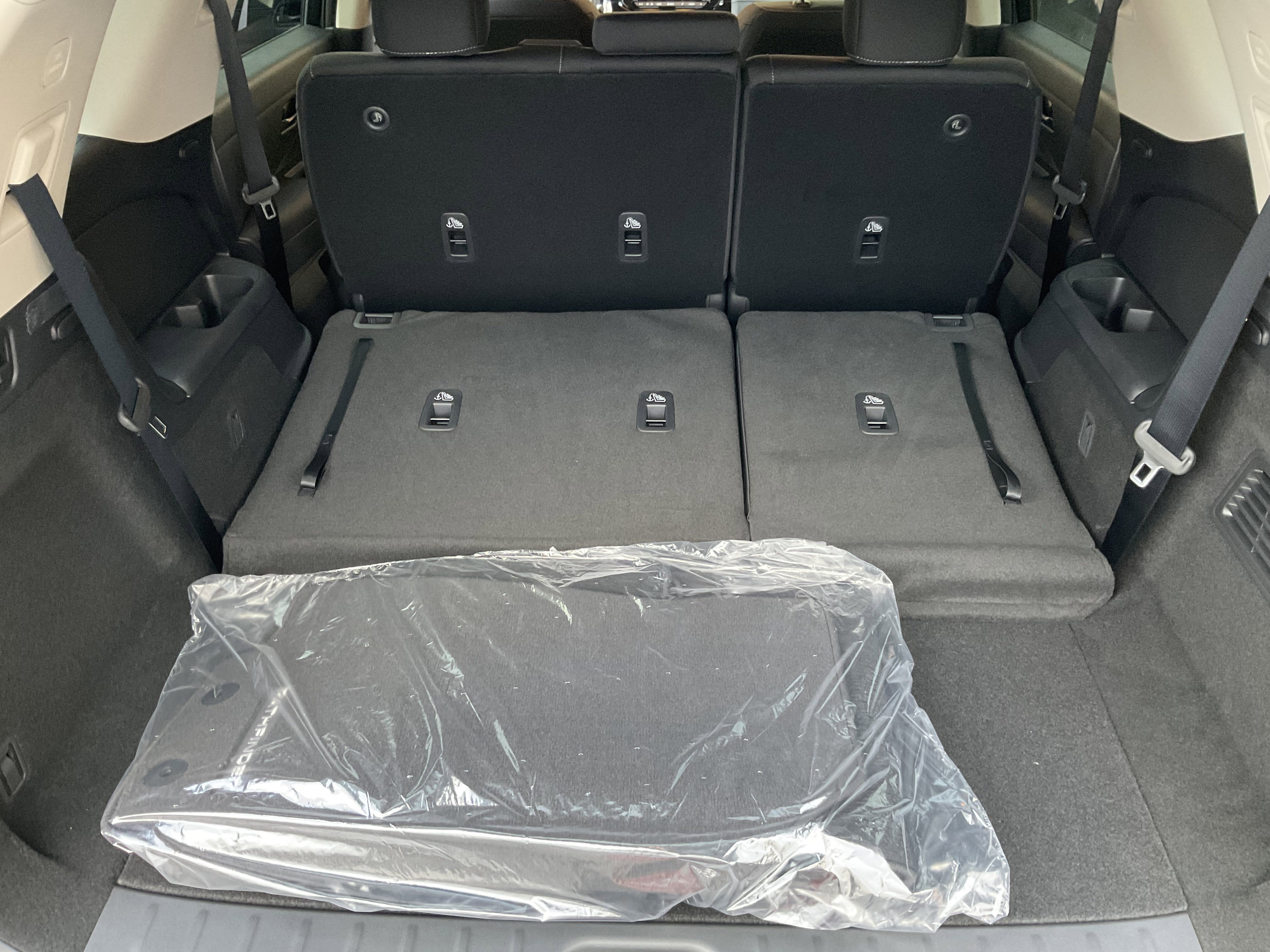 Used 2025 Nissan Pathfinder SV w/ Black Appearance Package image 45