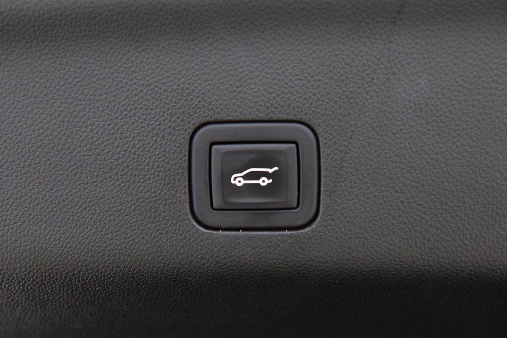 Used 2023 Chevrolet Tahoe High Country image 24