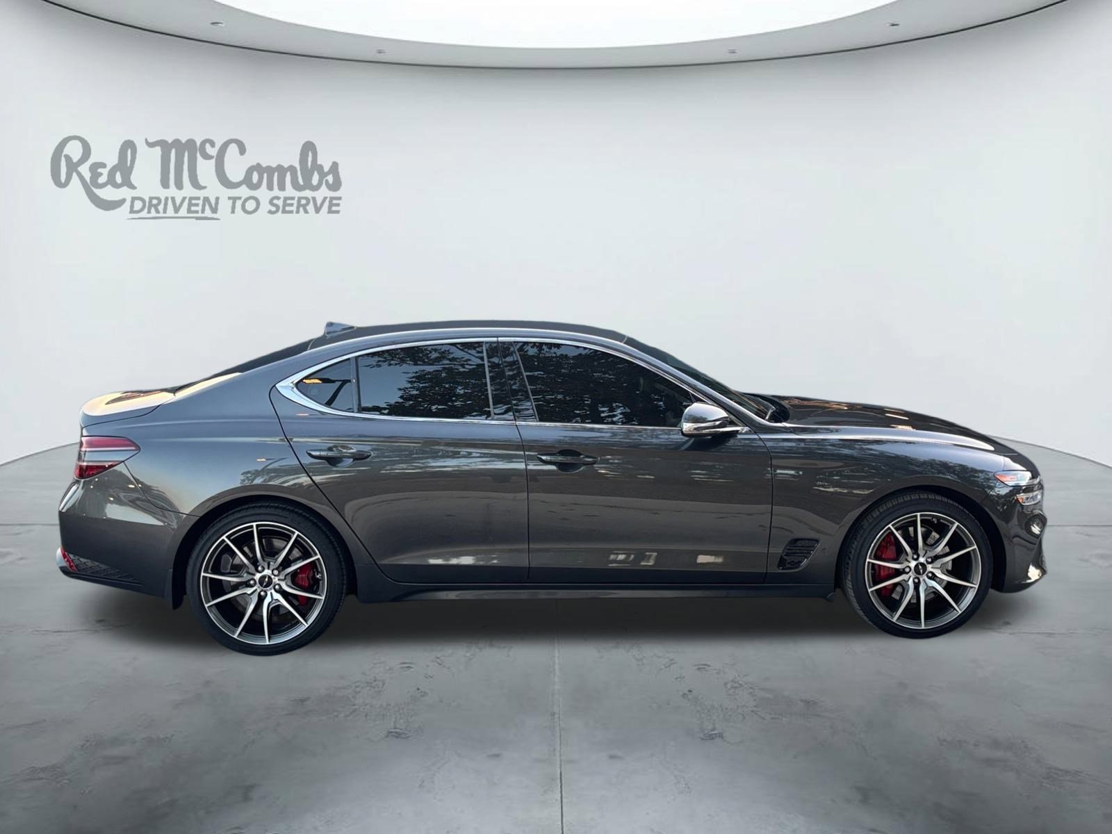 Used 2025 Genesis G70 2.5T image 6