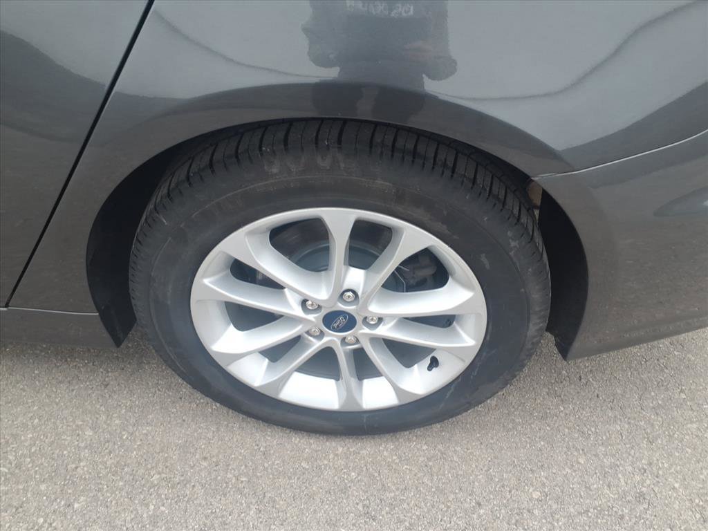 Used 2019 Ford Fusion SE image 8