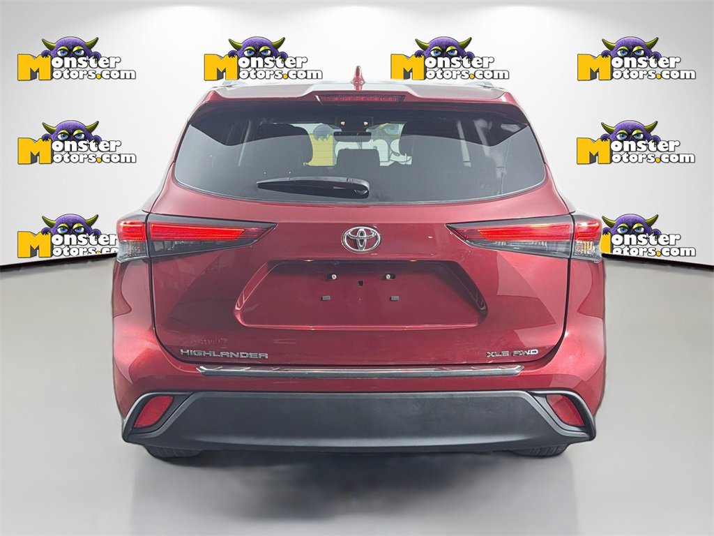 Used 2022 Toyota Highlander XLE image 6