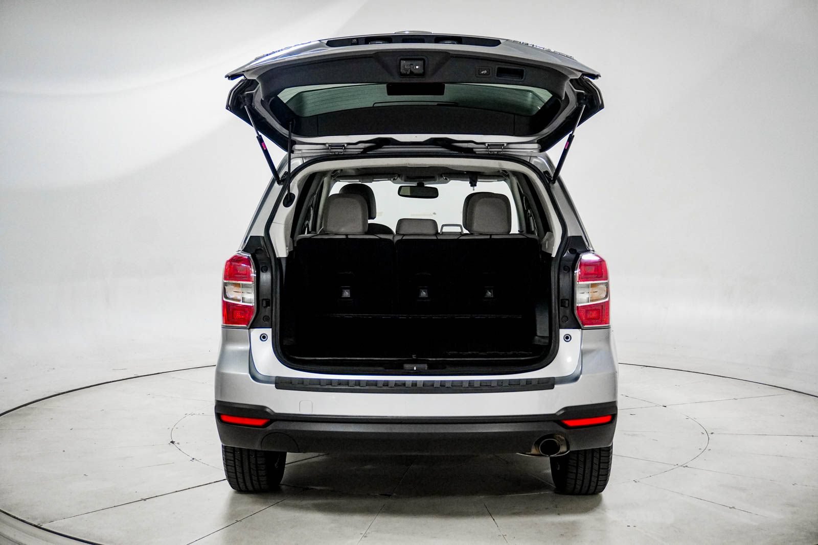 Used 2016 Subaru Forester 2.5i Limited w/ Popular Package #2 AWD/4WD image 8