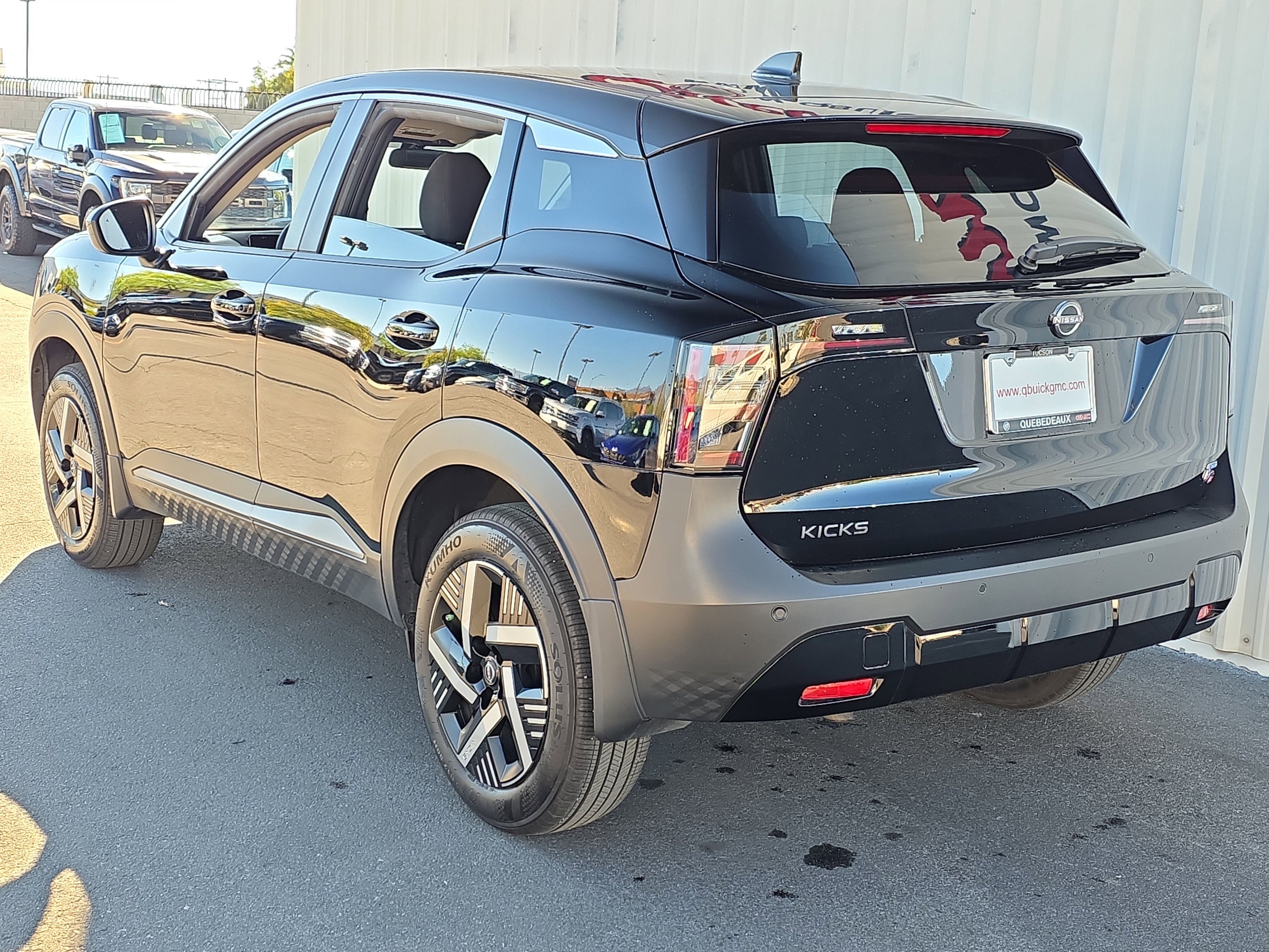 Used 2025 Nissan Kicks SV image 5