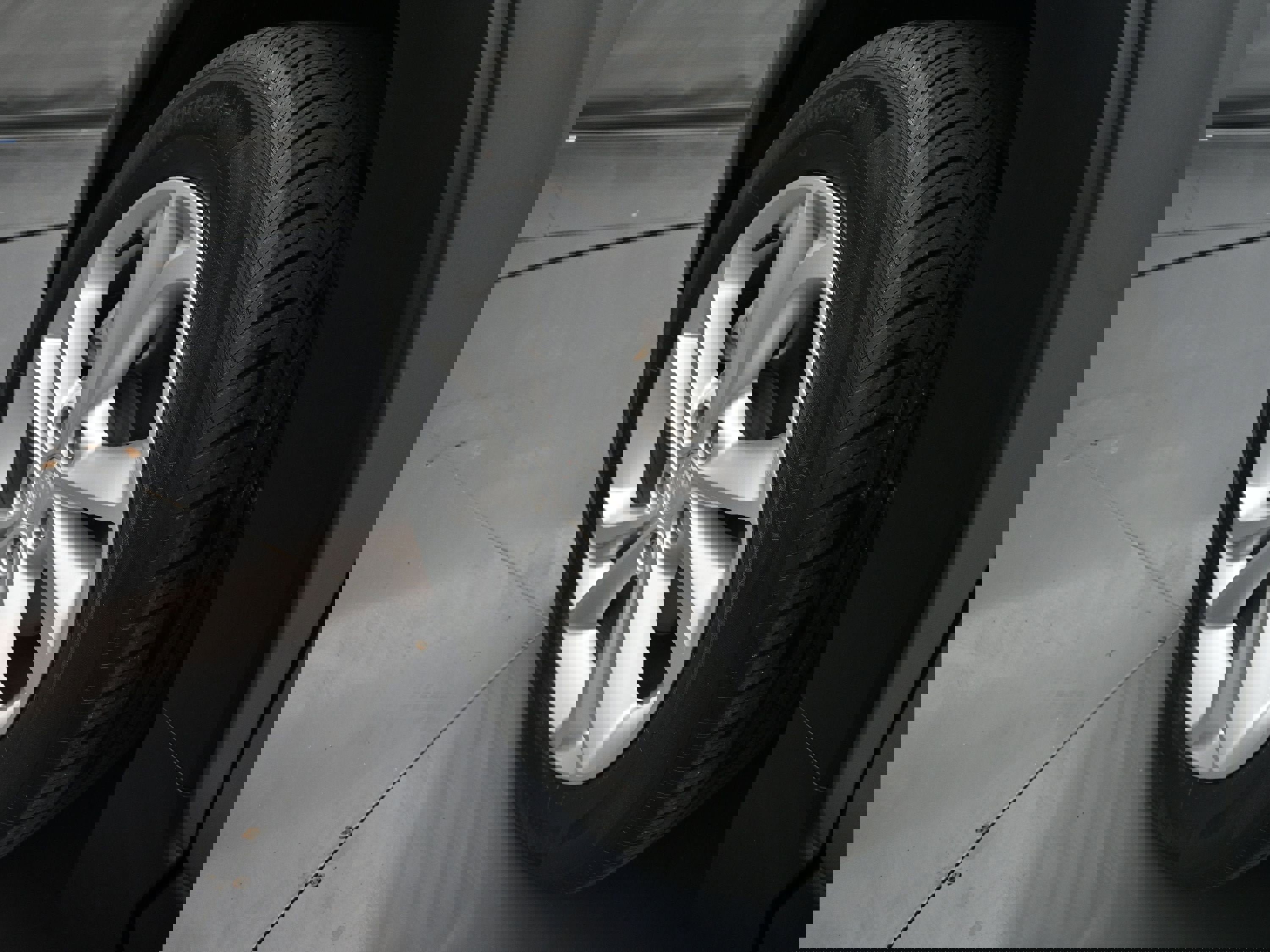 Used 2023 Buick Encore GX Preferred w/ Cold Weather Comfort Package image 32