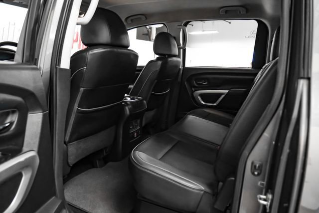 Used 2019 Nissan Titan PRO-4X AWD/4WD image 35