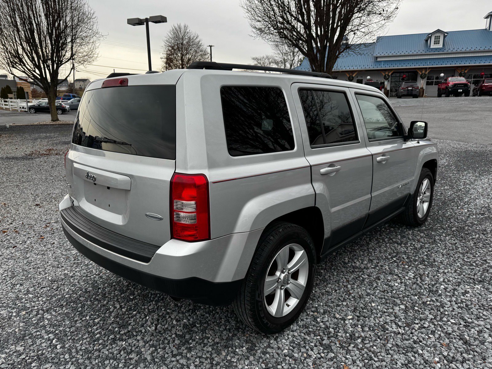 Used 2011 Jeep Patriot Latitude AWD/4WD image 4