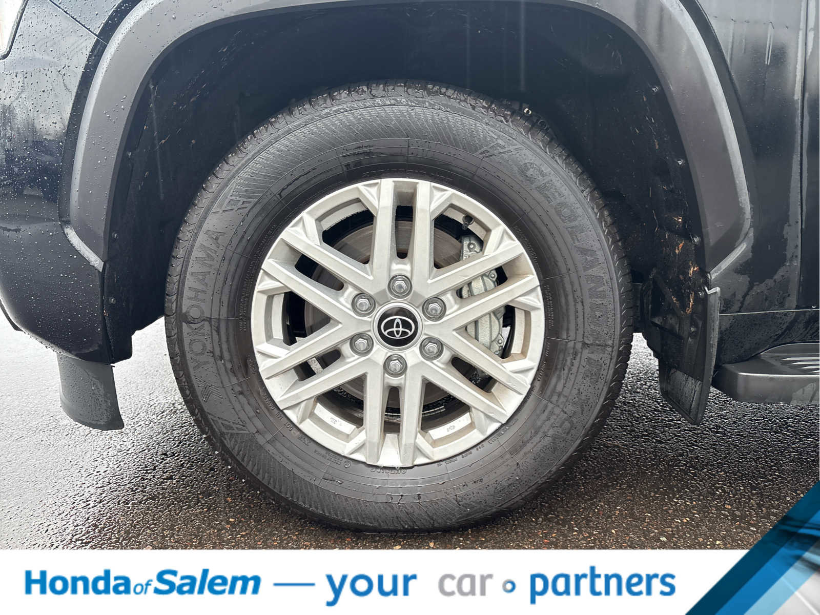 Used 2024 Toyota Sequoia SR5 w/ SR5 Premium Package image 11