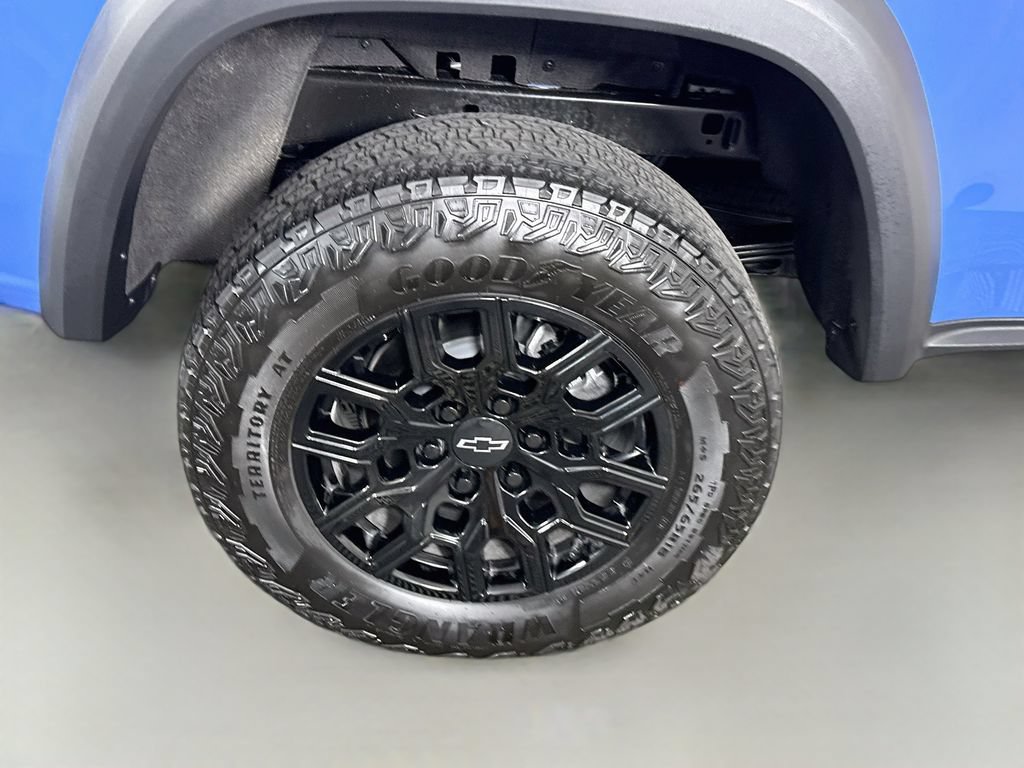 Used 2026 Chevrolet Colorado Trail Boss AWD/4WD image 32