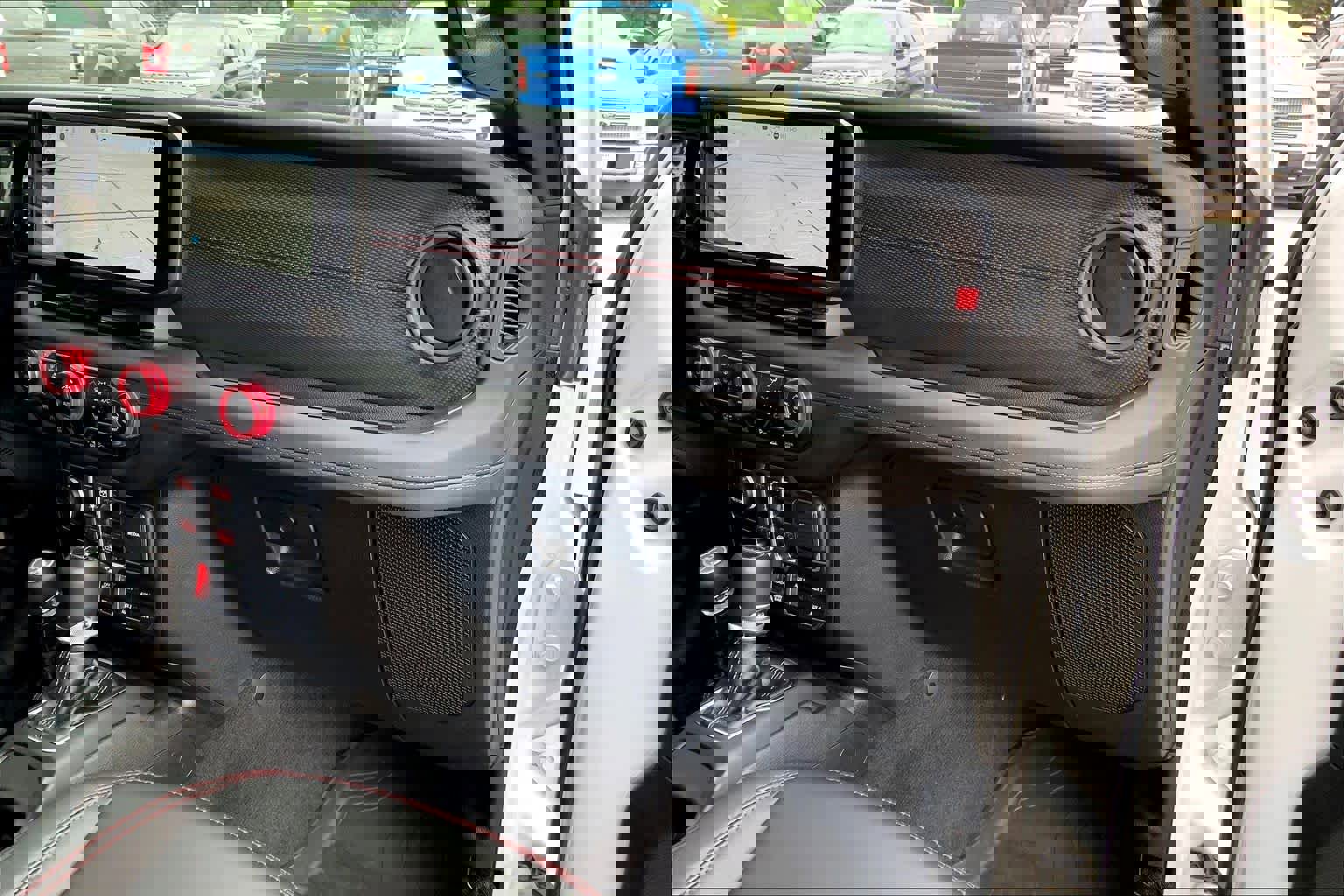 Used 2025 Jeep Gladiator Rubicon AWD/4WD image 16