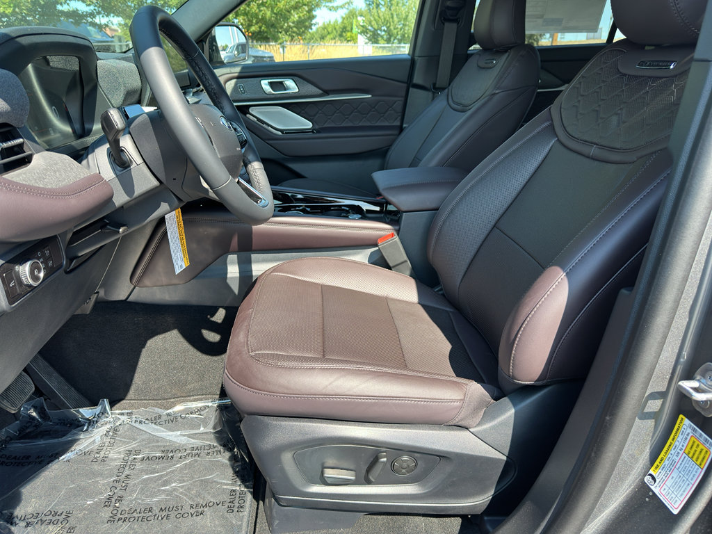 New 2026 Ford Explorer Platinum w/ LUX Leather Package AWD/4WD image 11