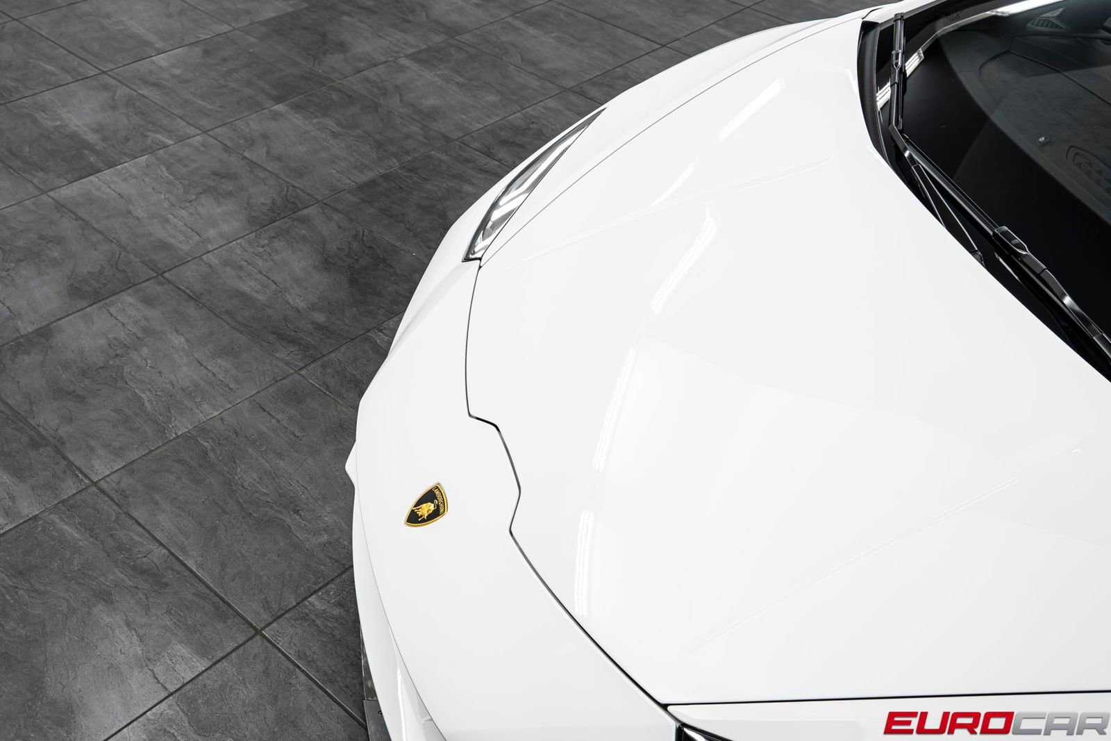 Used 2021 Lamborghini Huracan EVO RWD image 9