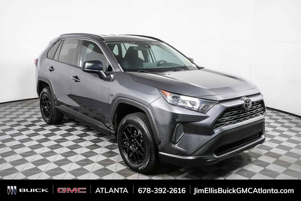 Used 2021 Toyota RAV4 LE image 24