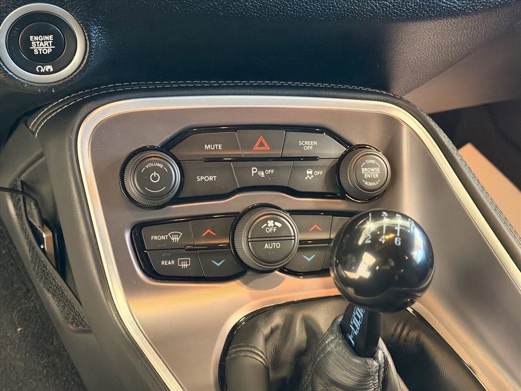 Used 2022 Dodge Challenger R/T w/ Blacktop Package image 21