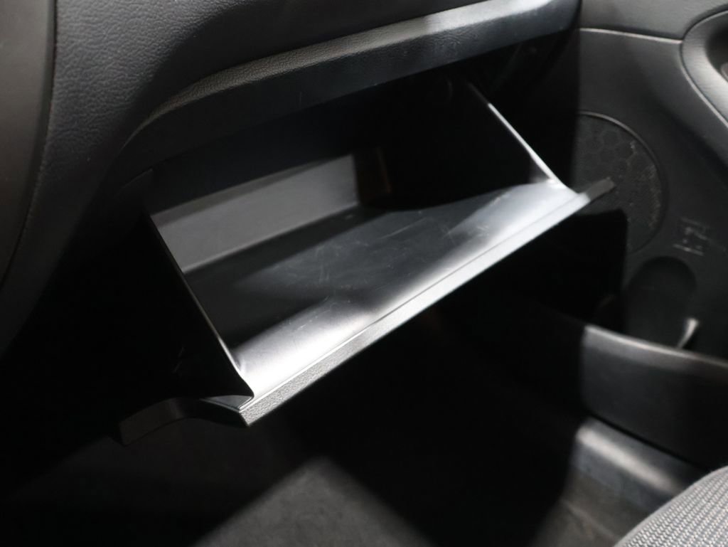 Used 2017 Kia Forte LX image 27