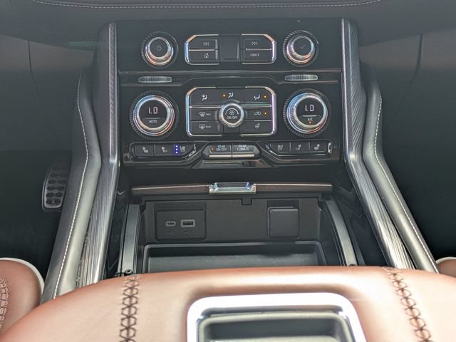Used 2023 GMC Yukon Denali Ultimate AWD/4WD image 25