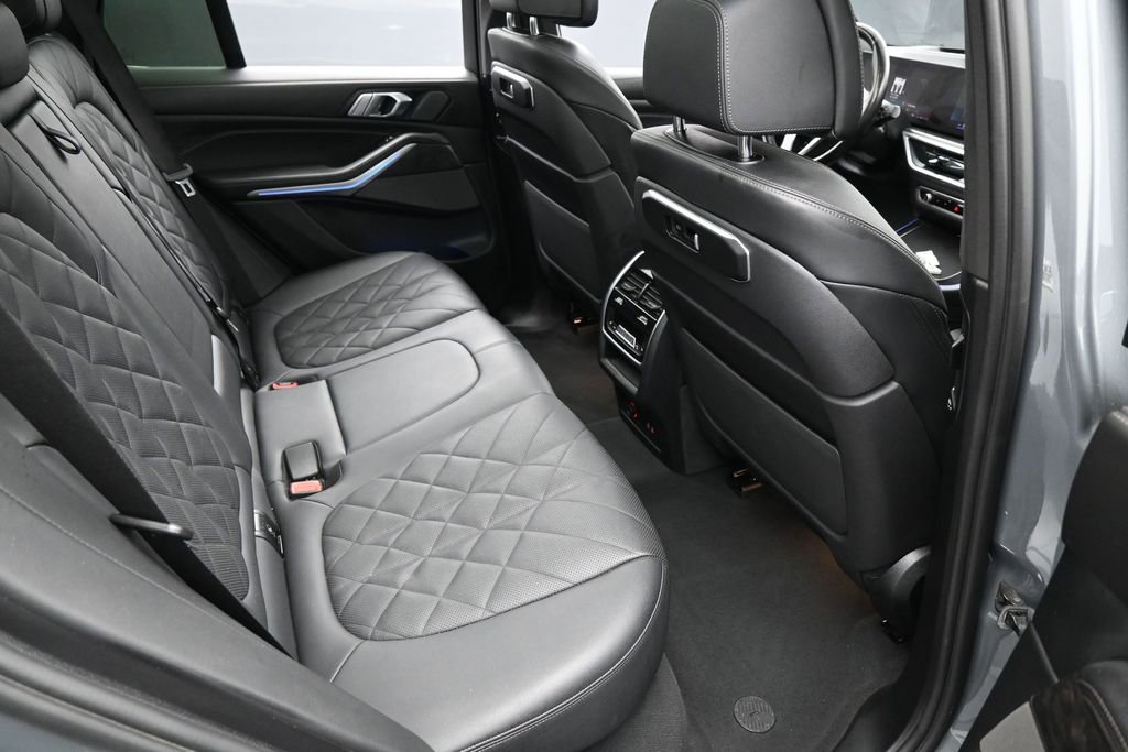 Used 2024 BMW X5 xDrive40i w/ Premium Package AWD/4WD image 34