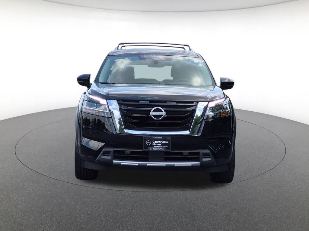 Used 2024 Nissan Pathfinder SL w/ SL Premium Package AWD/4WD image 2