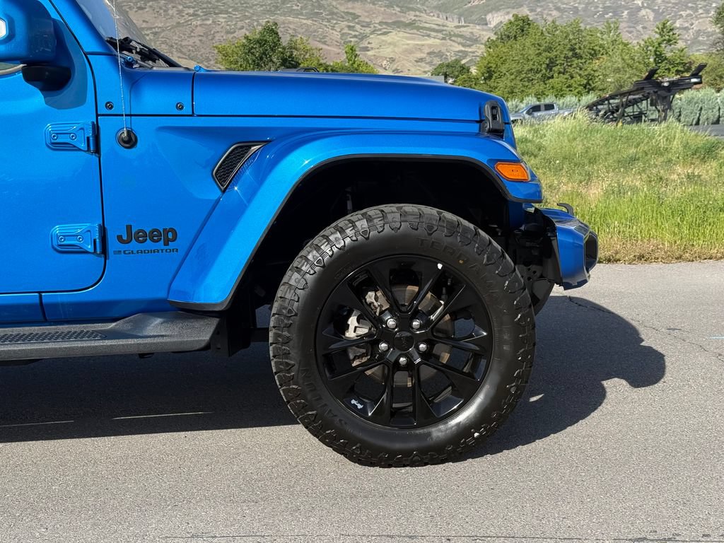 Used 2023 Jeep Gladiator Overland AWD/4WD image 3