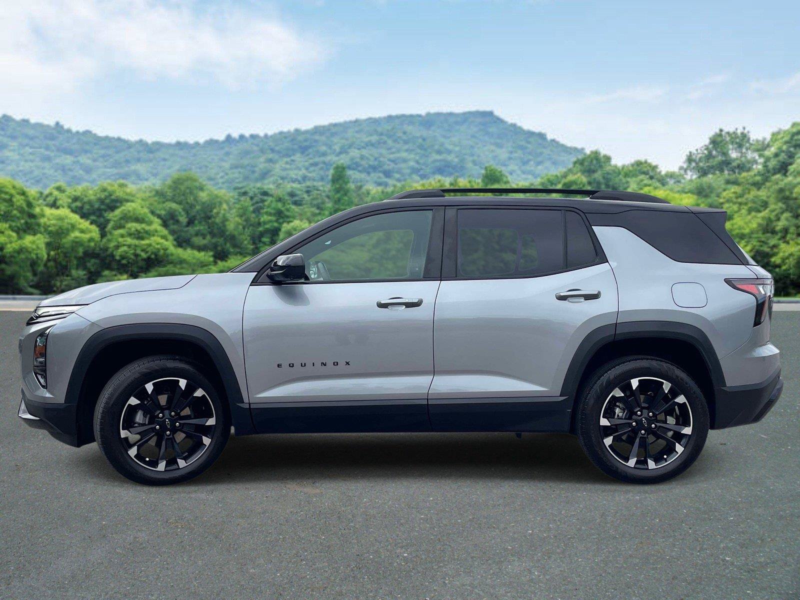 Used 2025 Chevrolet Equinox RS w/ Safety and Technology Package FWD image 6