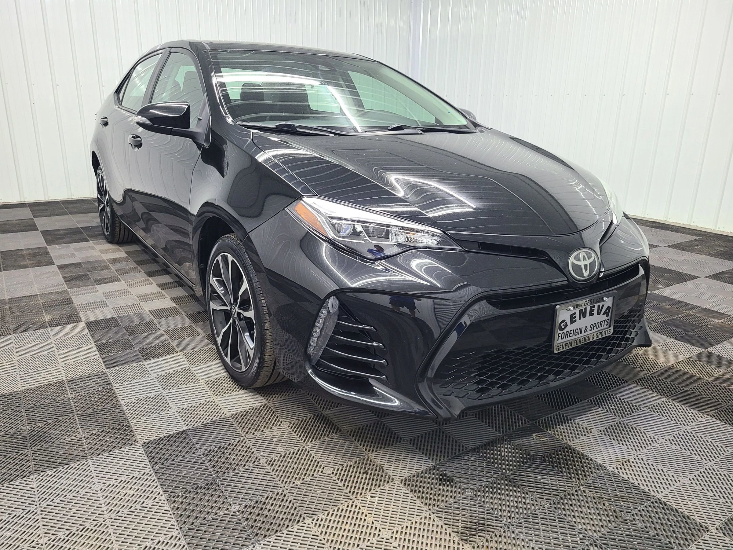 Used 2018 Toyota Corolla SE FWD image 14