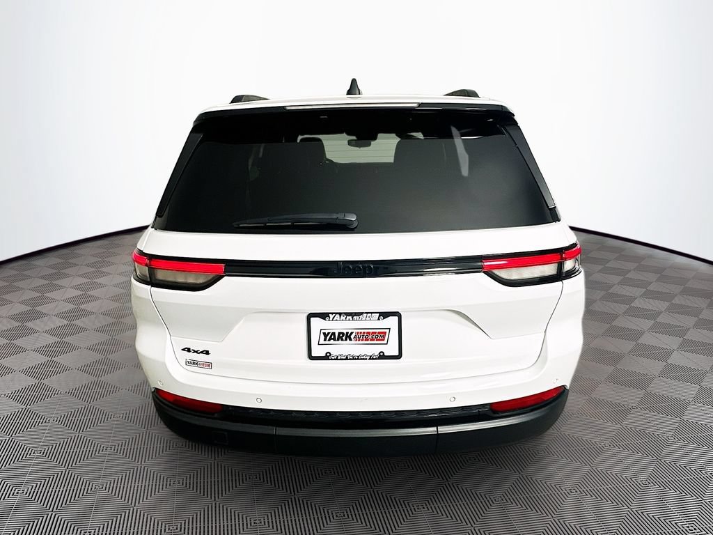 Certified 2023 Jeep Grand Cherokee Altitude AWD/4WD image 10