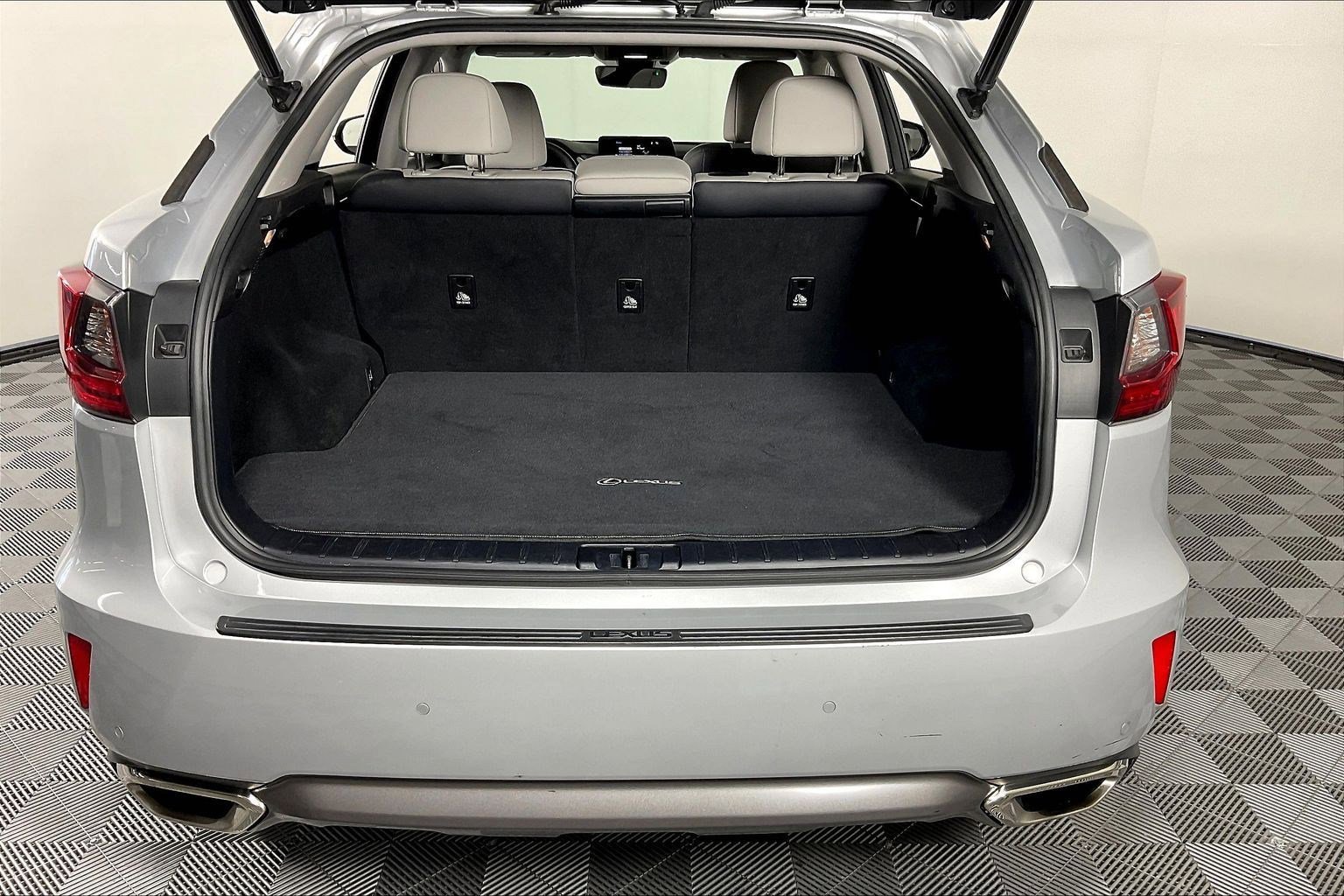 Used 2018 Lexus RX 350 FWD w/ Accessory Package image 34