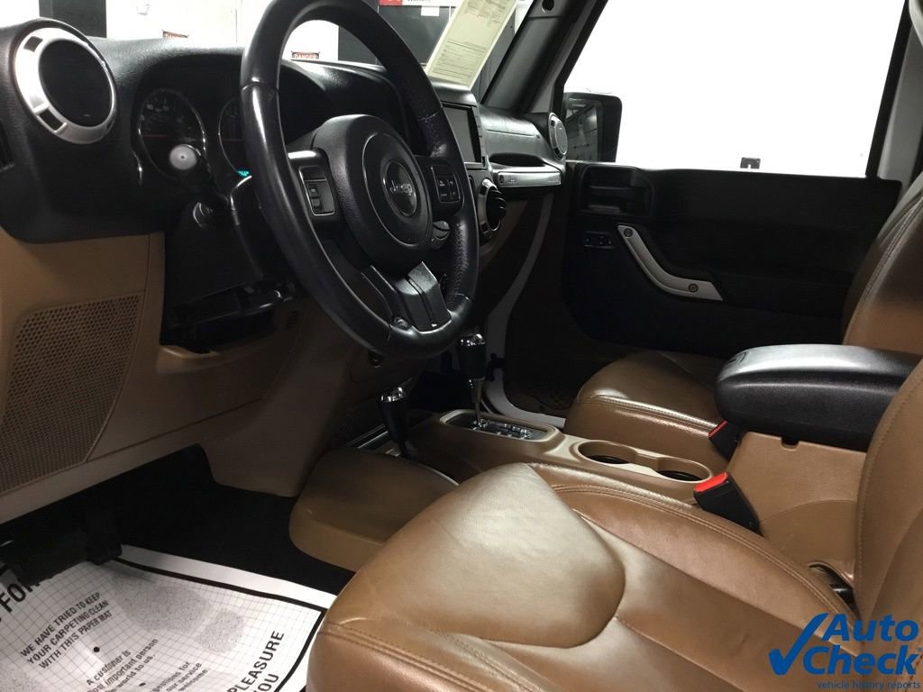 Used 2016 Jeep Wrangler Sahara AWD/4WD image 24