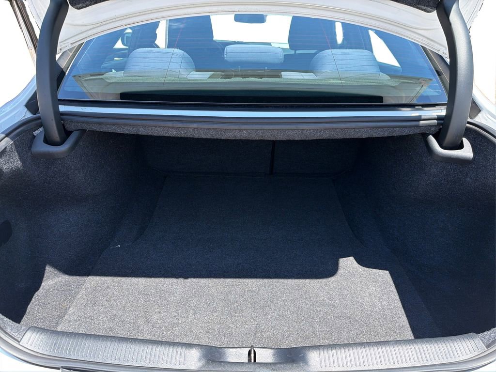 Used 2016 Dodge Charger SE RWD image 13