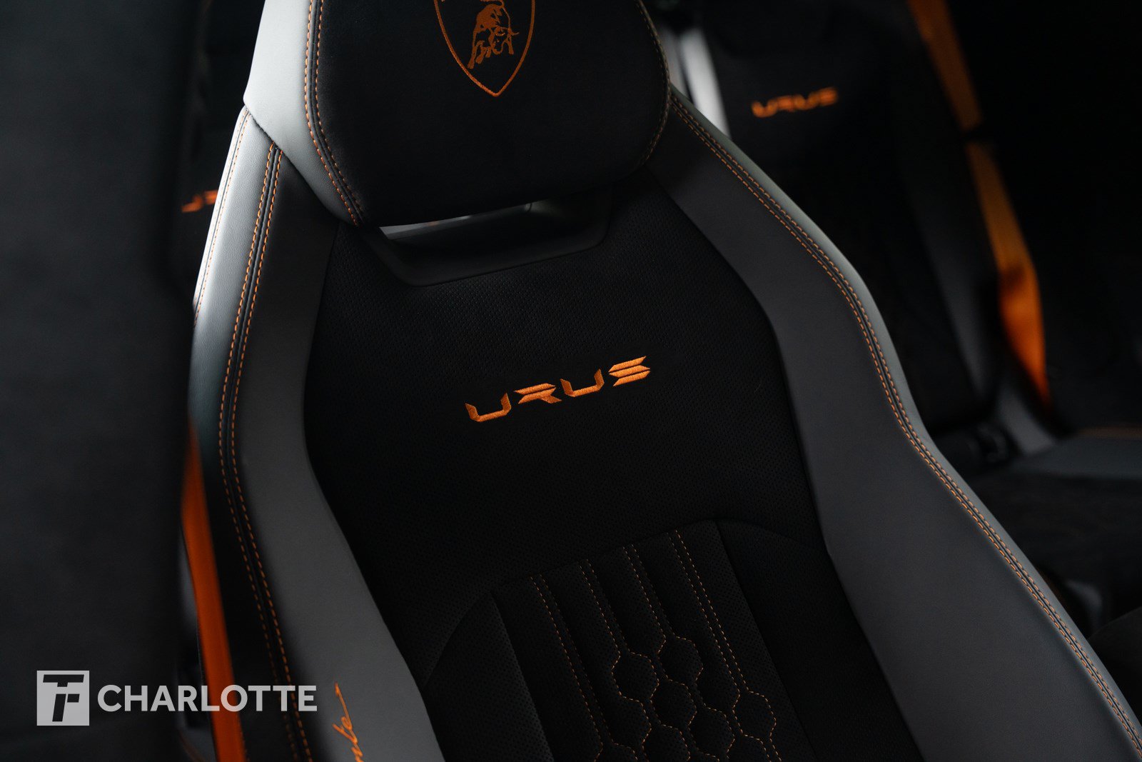 Used 2023 Lamborghini Urus Performante AWD/4WD image 33