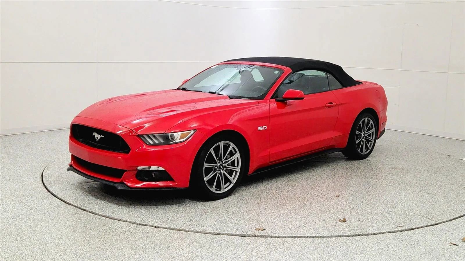 Used 2016 Ford Mustang GT Premium image 3