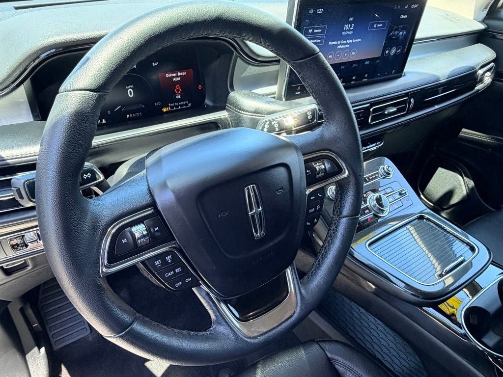 Used 2023 Lincoln Nautilus AWD w/ Premium Package image 24