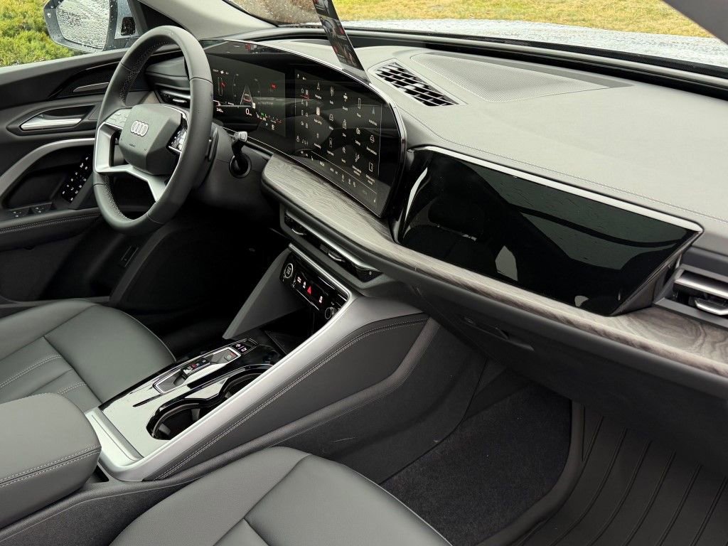 New 2025 Audi Q5 2.0T Premium Plus image 10
