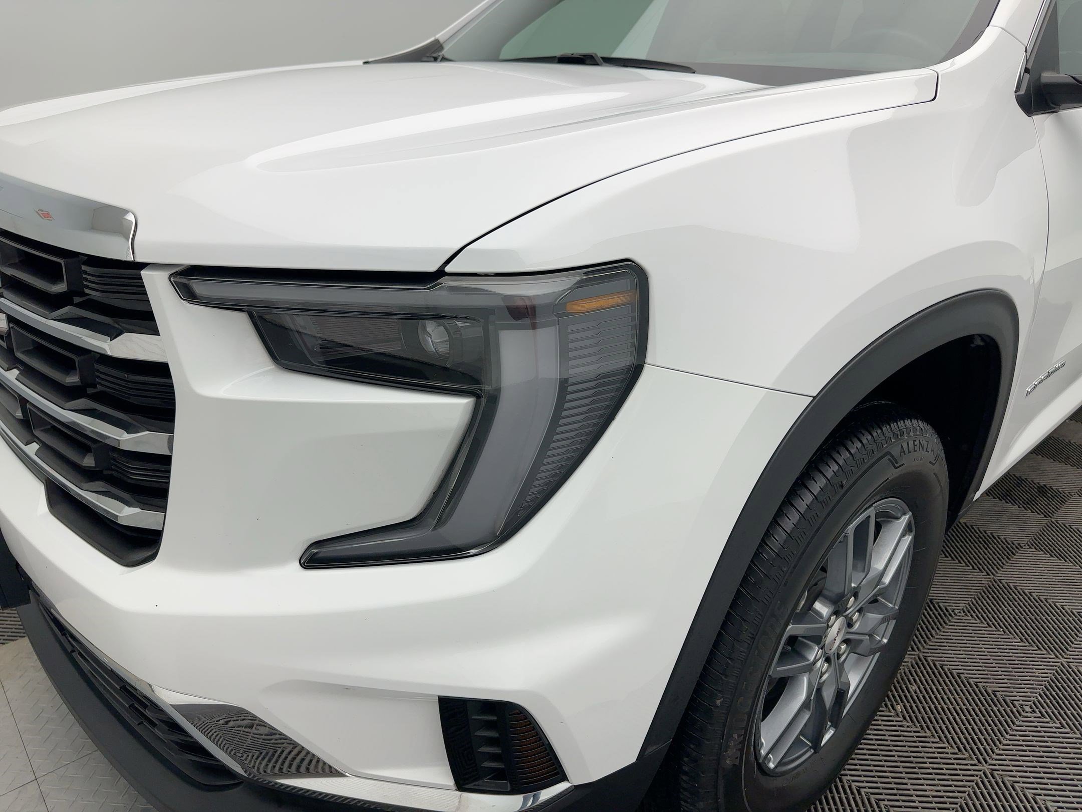 Certified 2025 GMC Acadia Elevation image 11