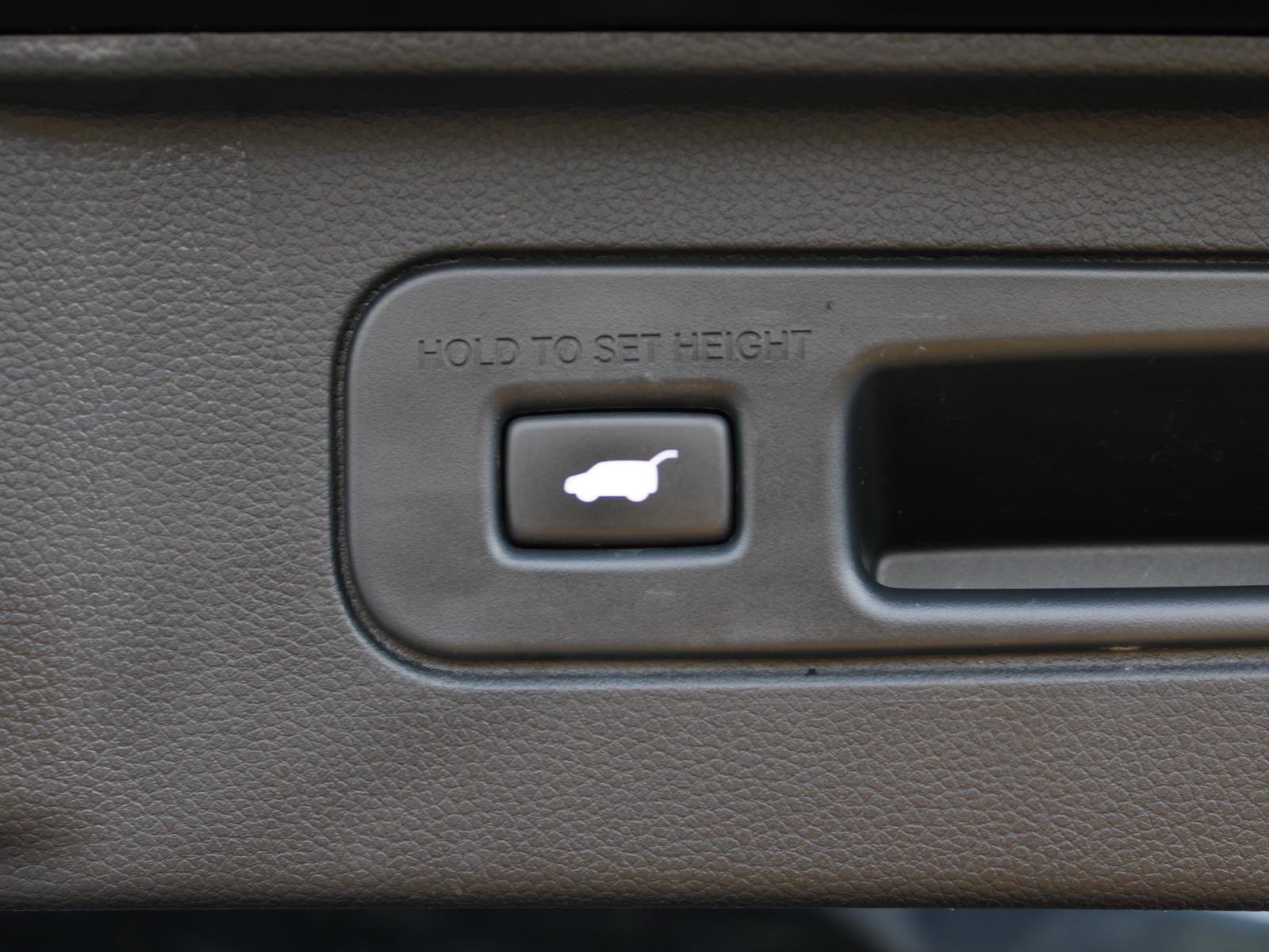 Used 2023 Honda Pilot Elite image 9