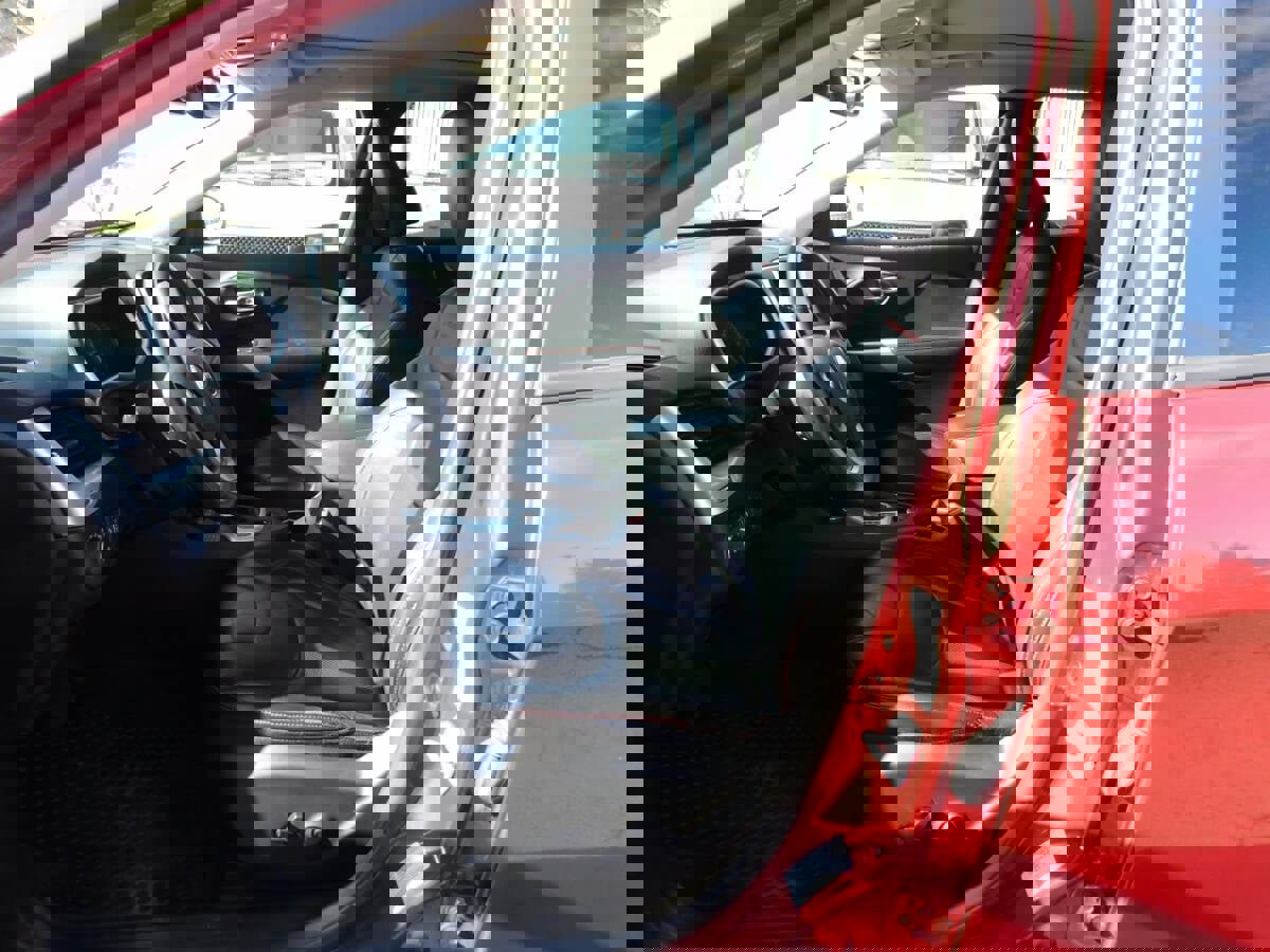 Used 2017 Jeep Cherokee Trailhawk image 8