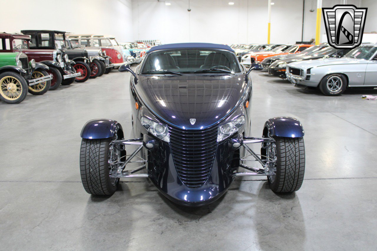 Used 2001 Chrysler Prowler image 2