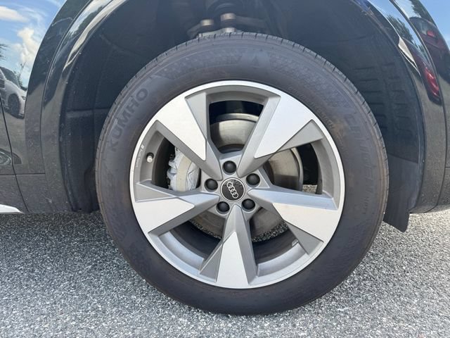 Used 2023 Audi Q5 2.0T Premium w/ Convenience Package AWD/4WD image 7