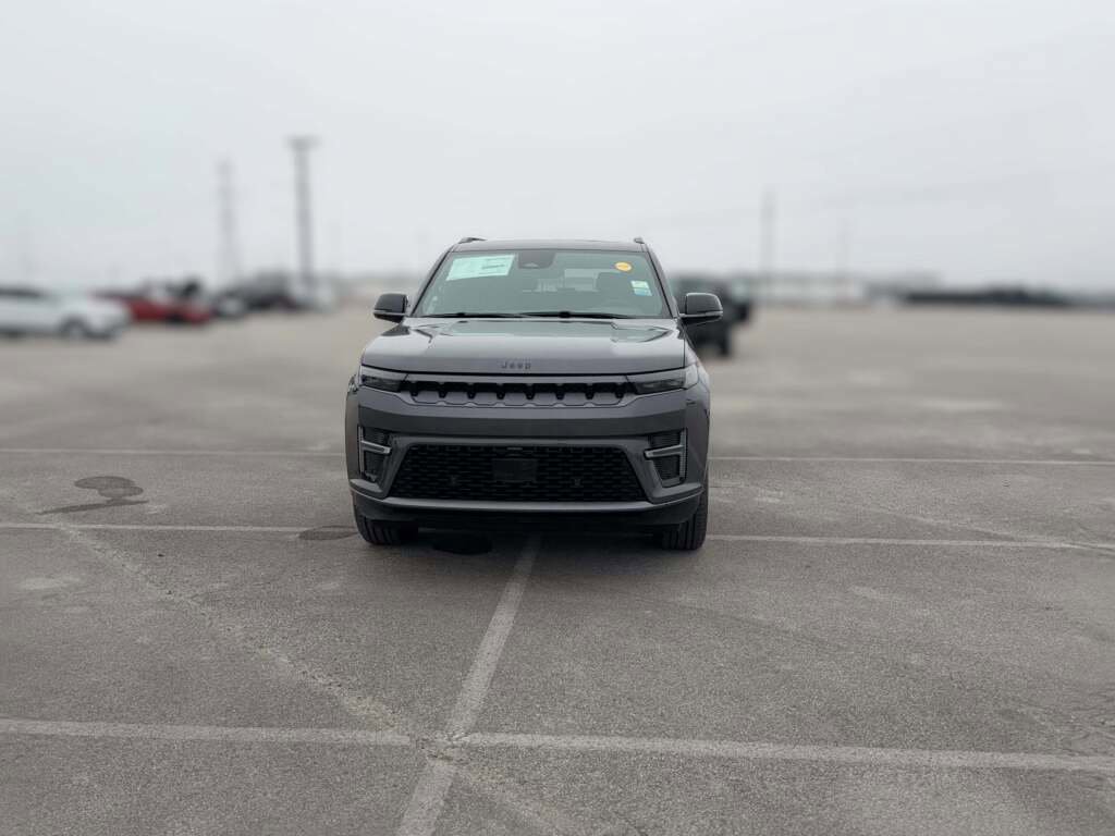 New 2026 Jeep Grand Wagoneer L Limited w/ Premium Group II image 2